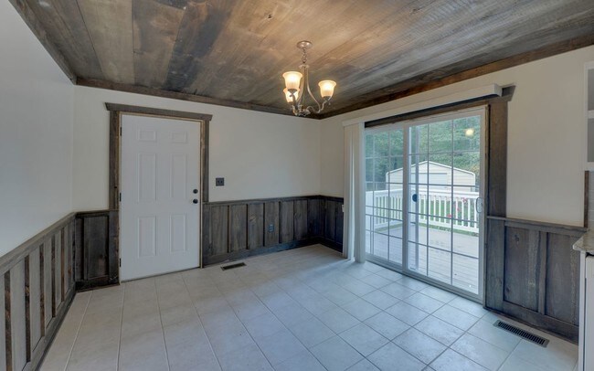 Building Photo - 1576 Old Northcutt Rd