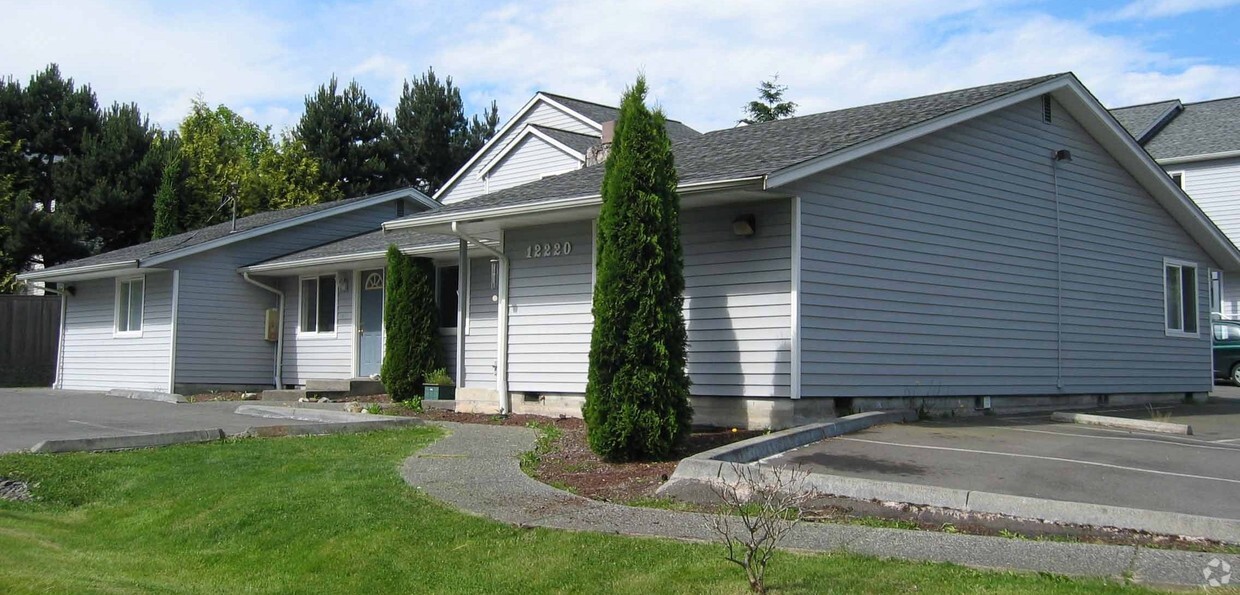 Building Photo - 12220 E Gibson Rd