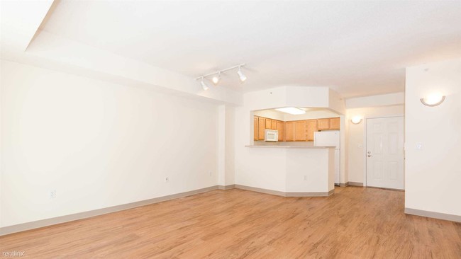 Building Photo - 2 br, 1 bath  - 788 Willard St Apt 218