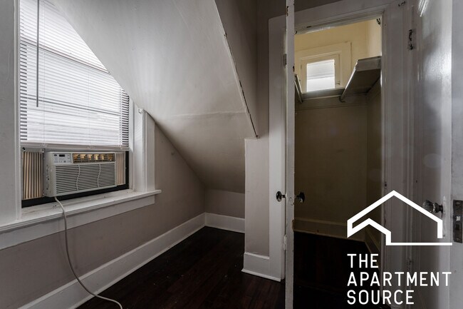 Foto del edificio - 2031 W Moffat St