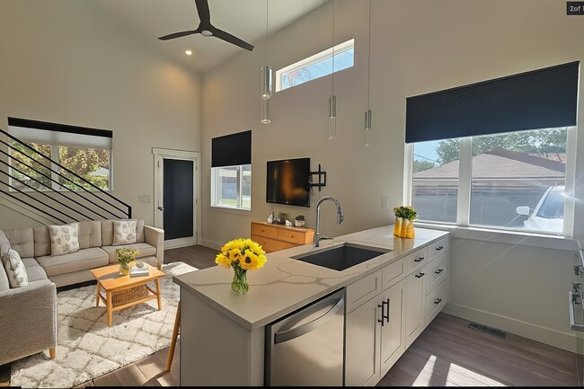 Building Photo - Modern Townhome with off street Parking in Denver