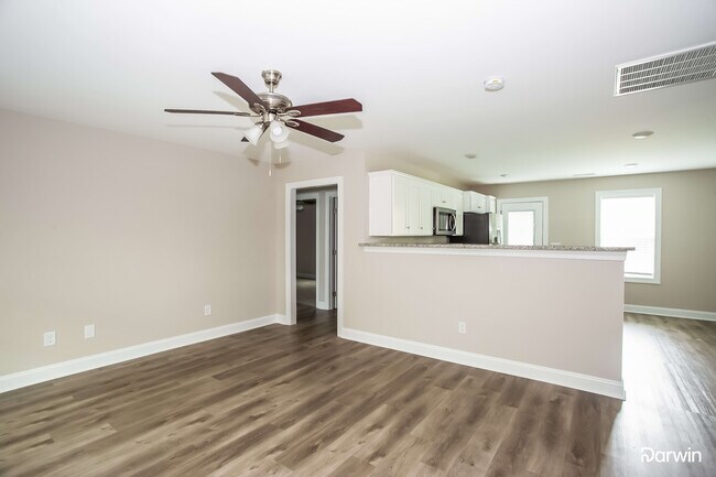 Building Photo - 1101 Lundix St