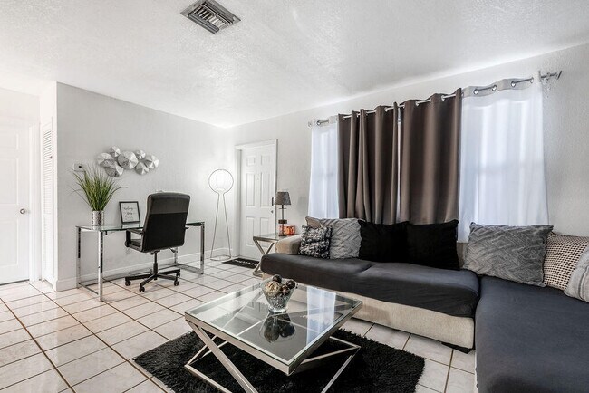 Foto del edificio - 5938 Garfield St