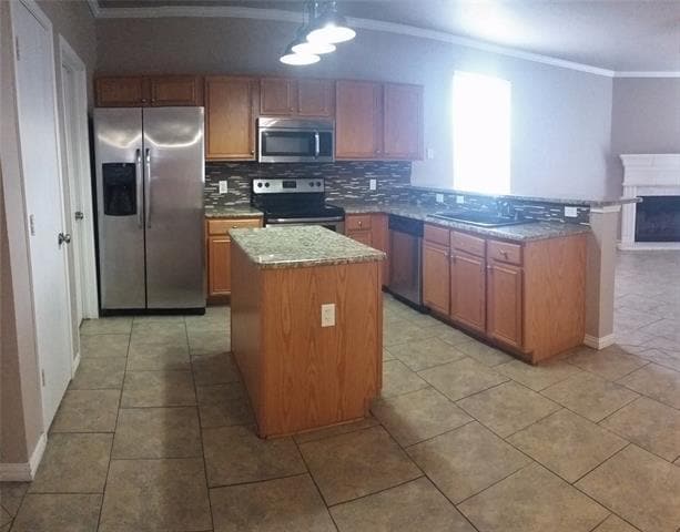 Building Photo - 8640 Rainy Lake Dr