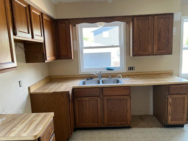 Kitchen - 138 Marcella St