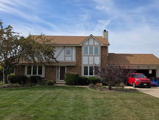 Foto del edificio - 4 bedroom home in Pleasant Prairie