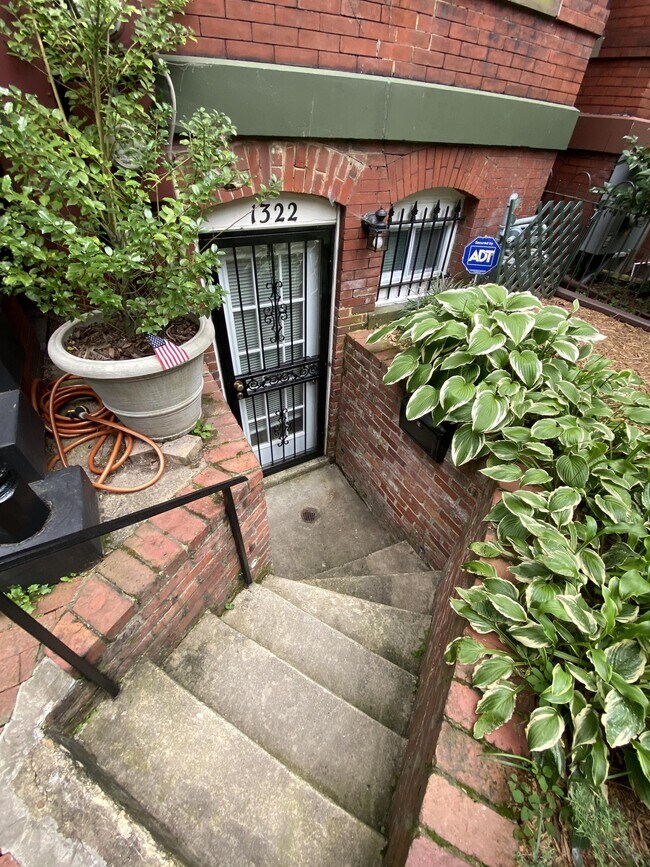 Foto del edificio - 1322 Q St NW