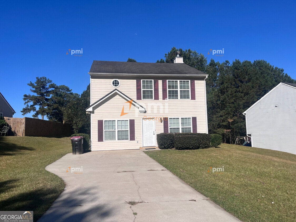 Primary Photo - 2015 Ivy Ln