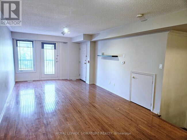 Building Photo - 118-118 Finch Ave W