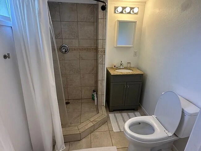 Foto del edificio - updated quality 4-bedroom, 2-bath home in Tacoma