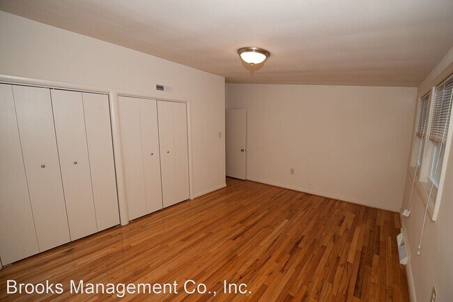 Foto del edificio - 2432-2434 Everton Rd