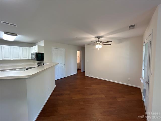 Building Photo - 9749 Campus Walk Ln