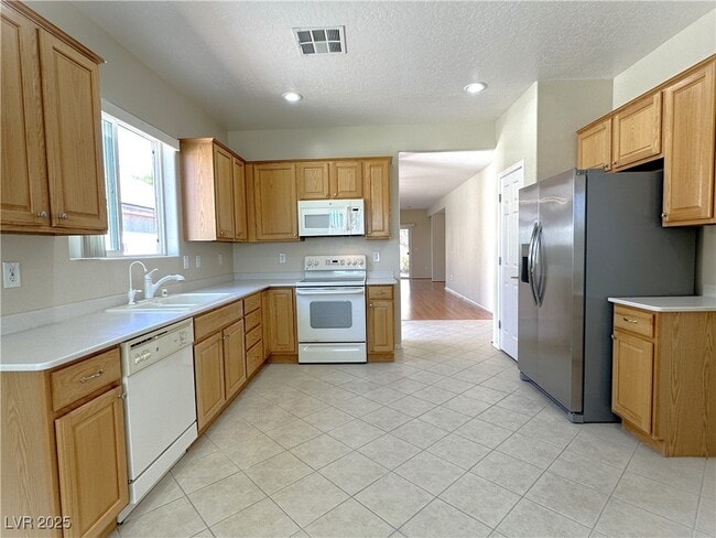Building Photo - 2338 Peaceful Sky Dr