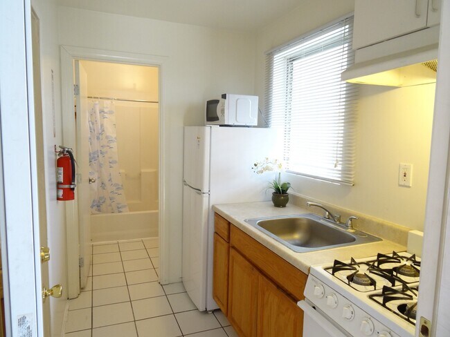 Foto del edificio - 1149 W 37th Pl