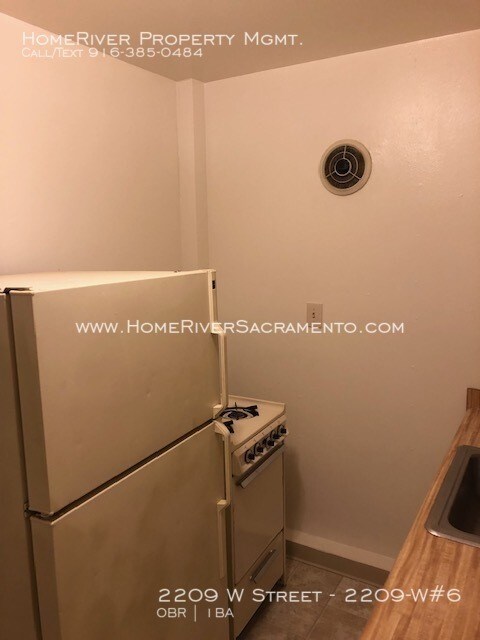 Foto del edificio - Midtown Studio Apartment