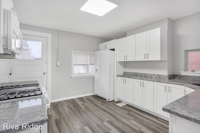 Foto del edificio - 5 br, 2.5 bath House - 3431 Parkview Avenue