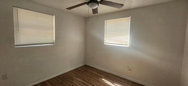 Foto del edificio - 5320 Pine St