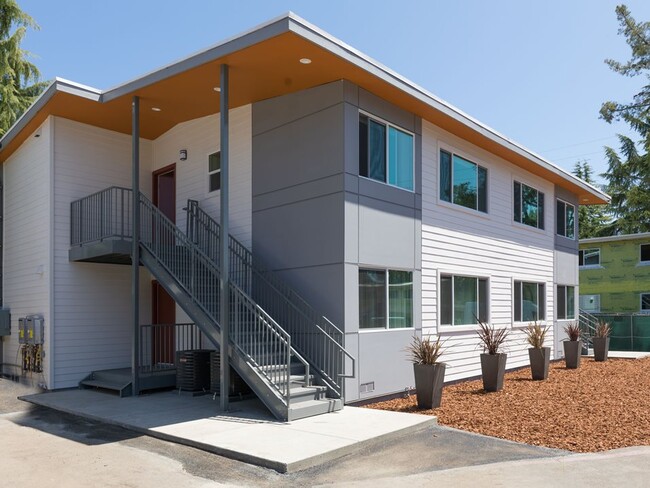 Building Photo - Santa Rosa Oaks