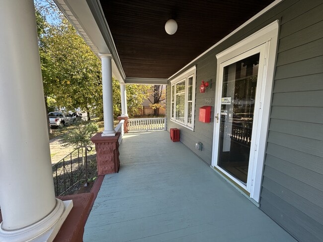 Foto del edificio - 980 6th St E