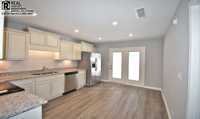 Foto del edificio - Newer 3BR/2.5BA+Bonus luxury townhome! Att...