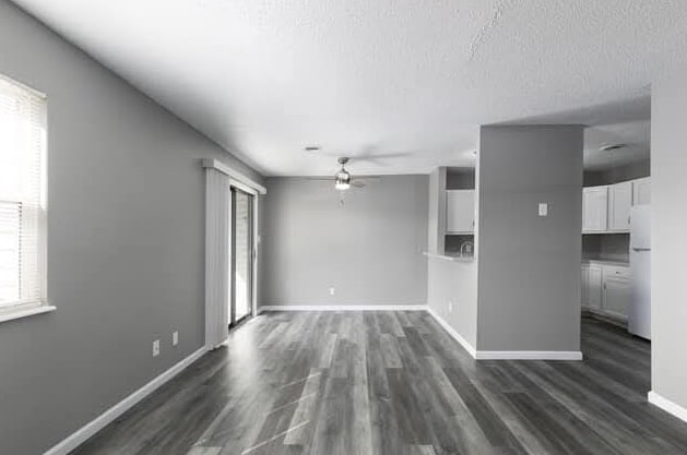 Building Photo - 103 Sandstone Ct