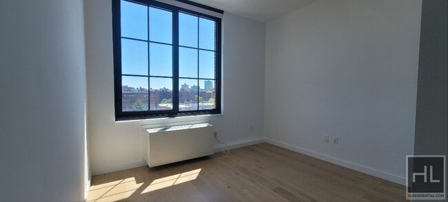 Building Photo - NORTHERN BOULEVARD