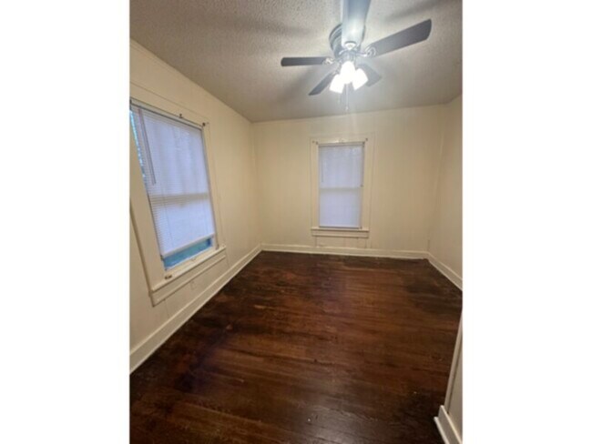 Foto del edificio - 14 E Strong St