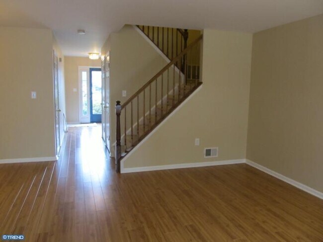 Foto del edificio - 808 Pebble Creek Ct