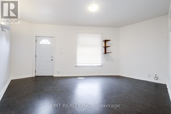 Photo du bâtiment - 2045 Davenport Rd