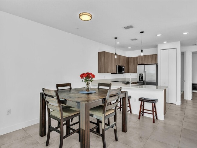 Building Photo - 6410 NW 102nd Path