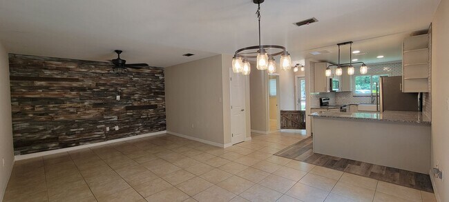 Foto del edificio - Charming 3/3 Condo