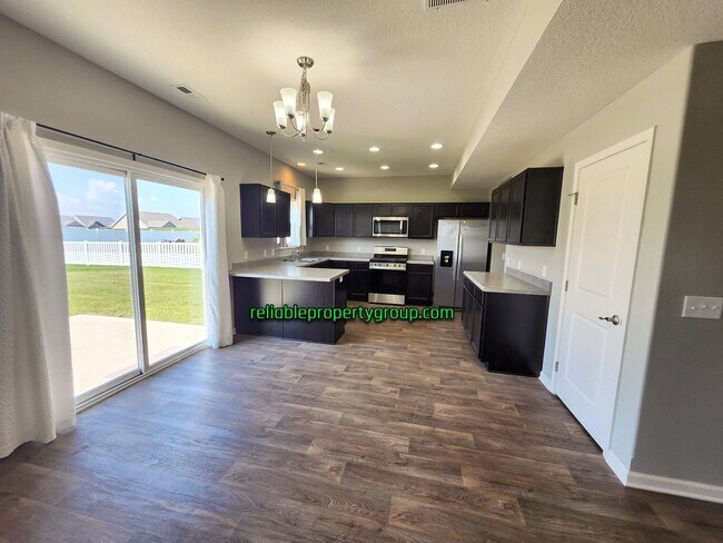 Foto del edificio - New Listing in Fort Wayne