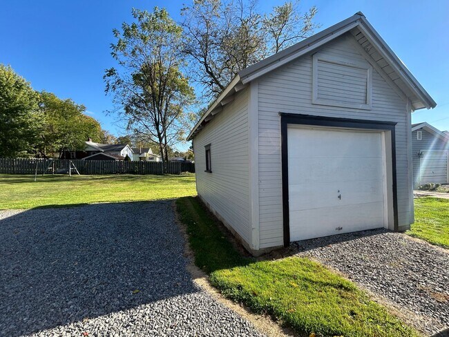 Foto del edificio - Single Family Home - Short Term Lease Avai...