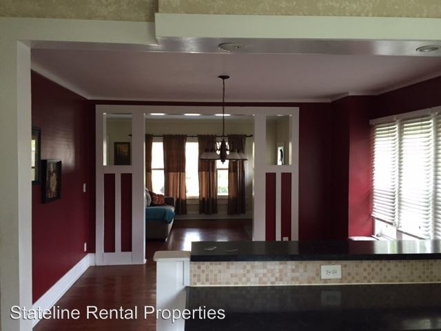 Foto del edificio - 3 br, 1 bath House - 609 W. Prairie St