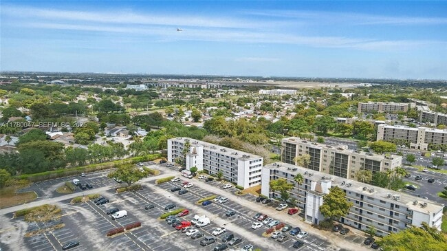 Building Photo - 8540 N Sherman Cir