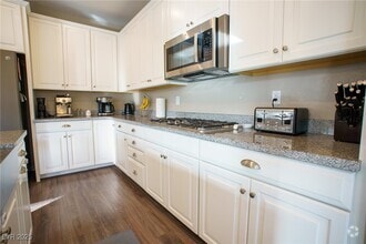Building Photo - 10567 Copperas Cove Ave