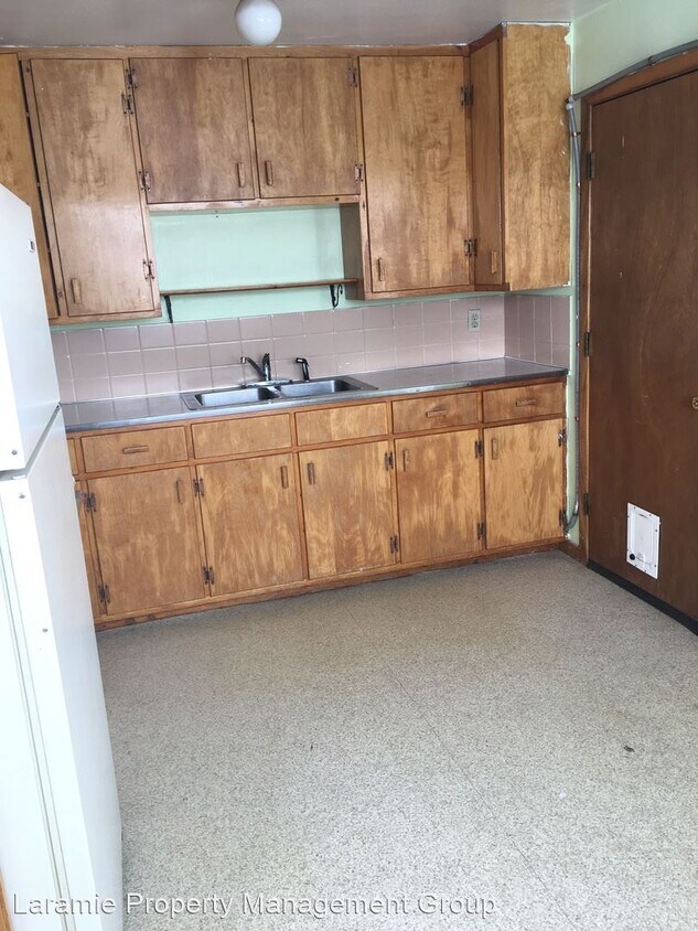 2525 Vista Dr, Laramie, WY 82070 Room for Rent in Laramie, WY