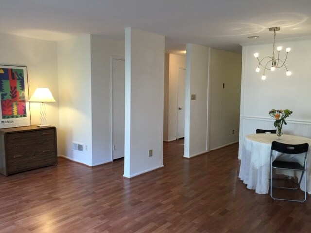 Foto del edificio - 1710 Westwind Way