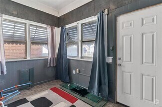 Building Photo - 5931 Floy Ave