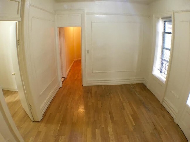 Building Photo - 32 Macombs Pl