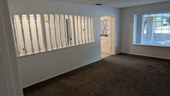 Foto del edificio - 3215 Quakertown Dr