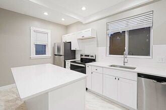 Building Photo - 381 Adams St