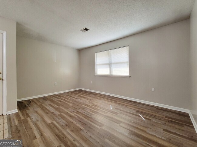 Foto del edificio - 424 GA Hwy 211