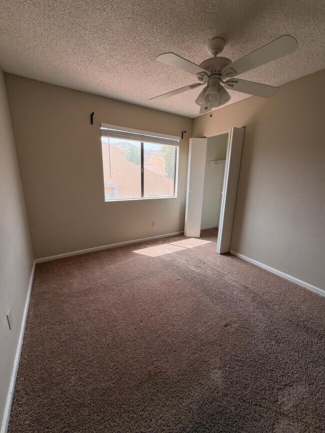 Foto del edificio - 3511 E Baseline Rd