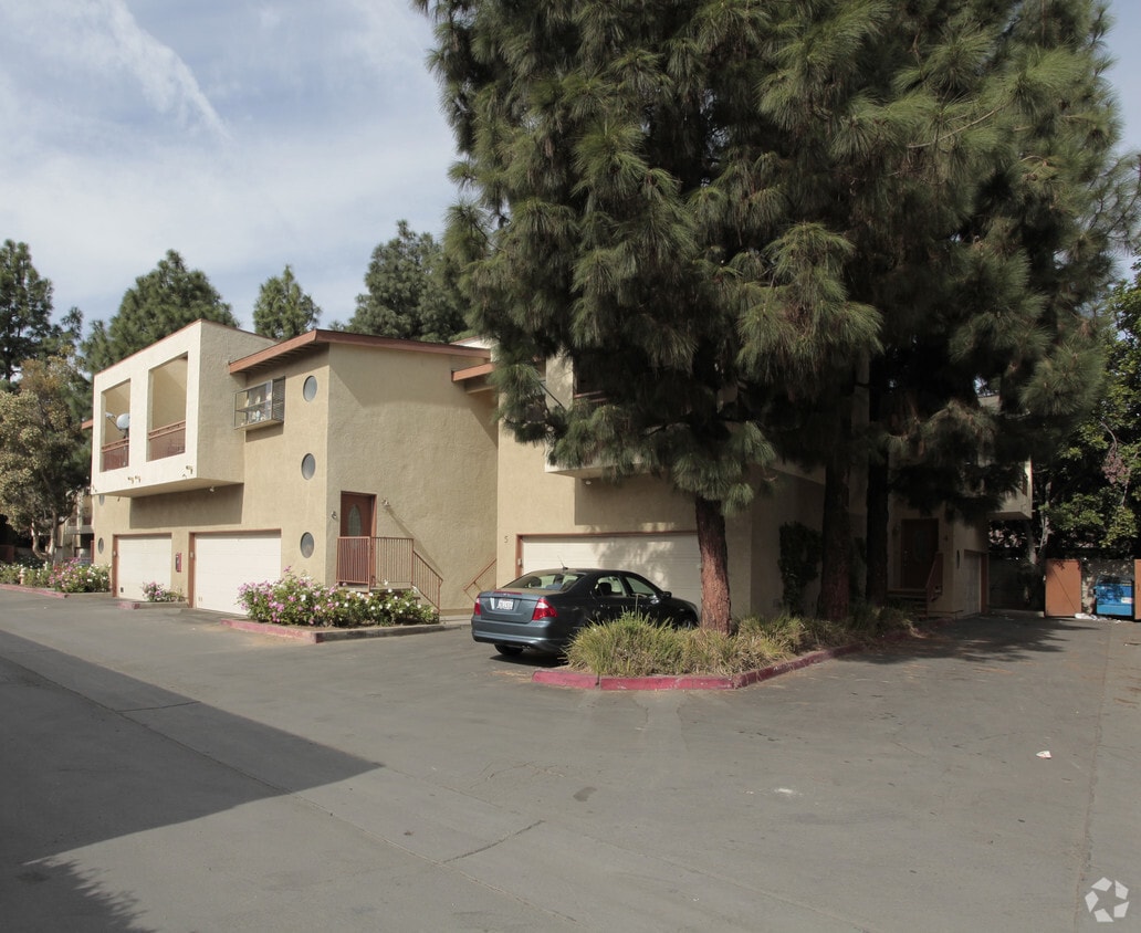 Building Photo - 13871 Shady Ln