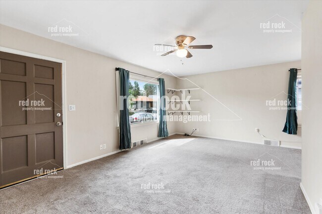 Building Photo - 1317 E 33rd Ave