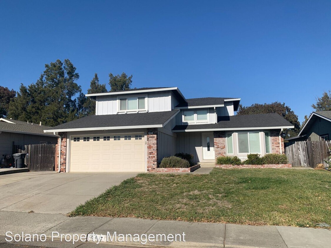 Primary Photo - 4 br, 2.5 bath House - 557 Silverado Circle