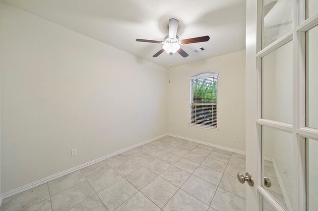 Building Photo - 27910 Augusta View Dr