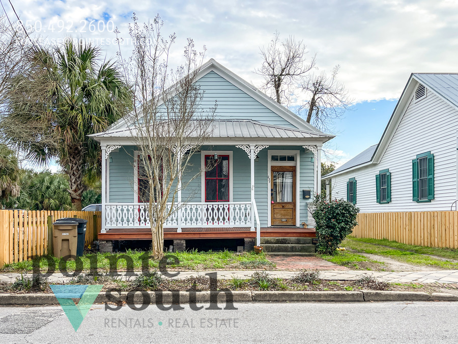 Primary Photo - Historic Cottage in Downtown Pensacola!