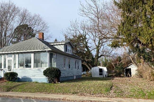Foto del edificio - 709 Peach Blossom Ave